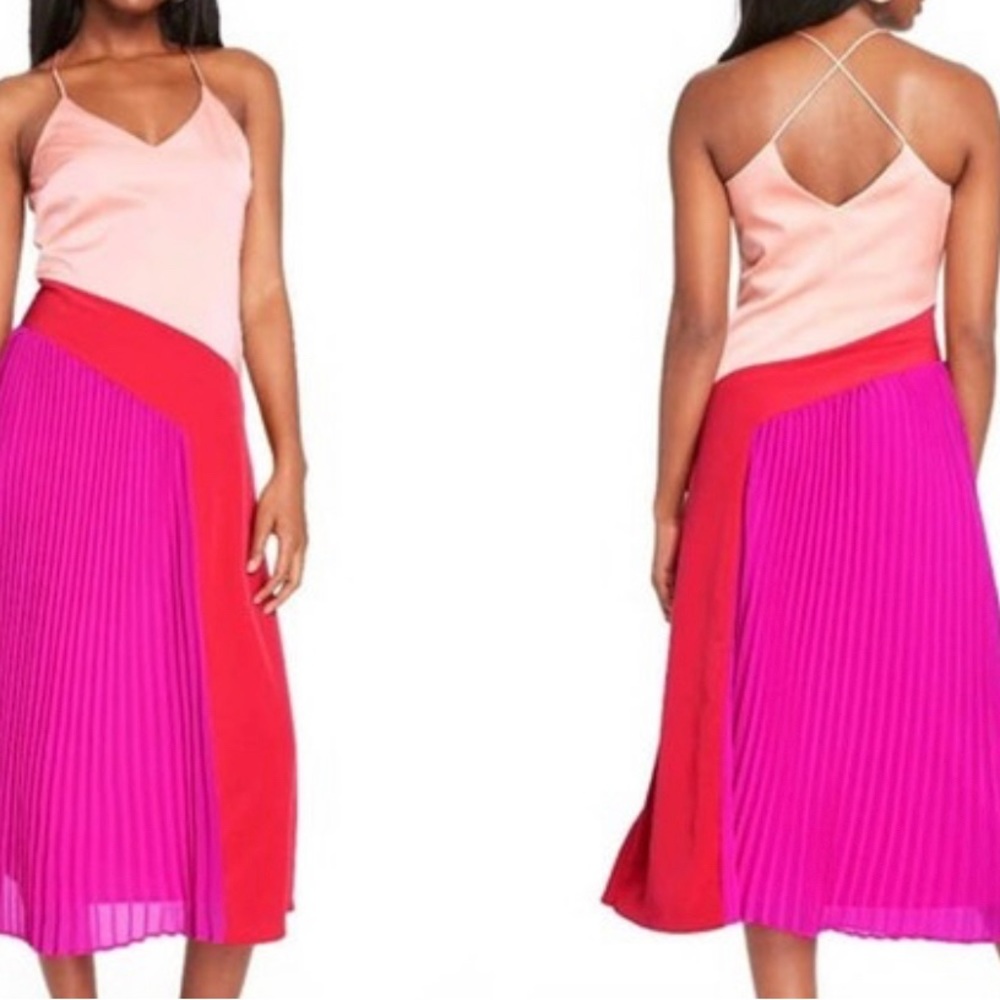 ✨✨NWOT Size 20 dress with pleats